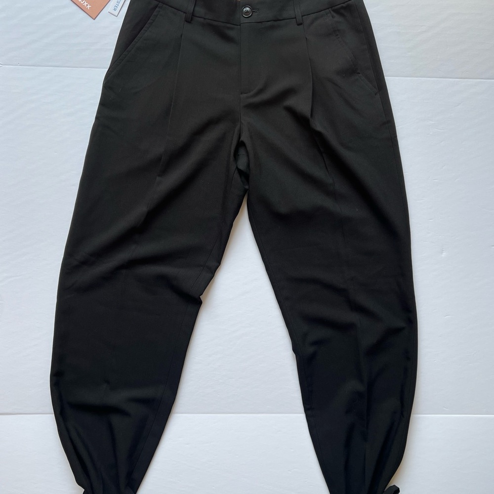 Fun Dress Pants with Pleats Ankle Ties and 6% Elastane NWT Size Medium Classy